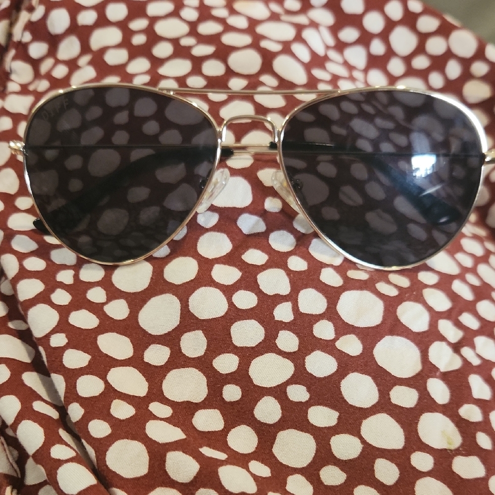 Diff Eyewear Cruz Gold Aviator Sunglasses